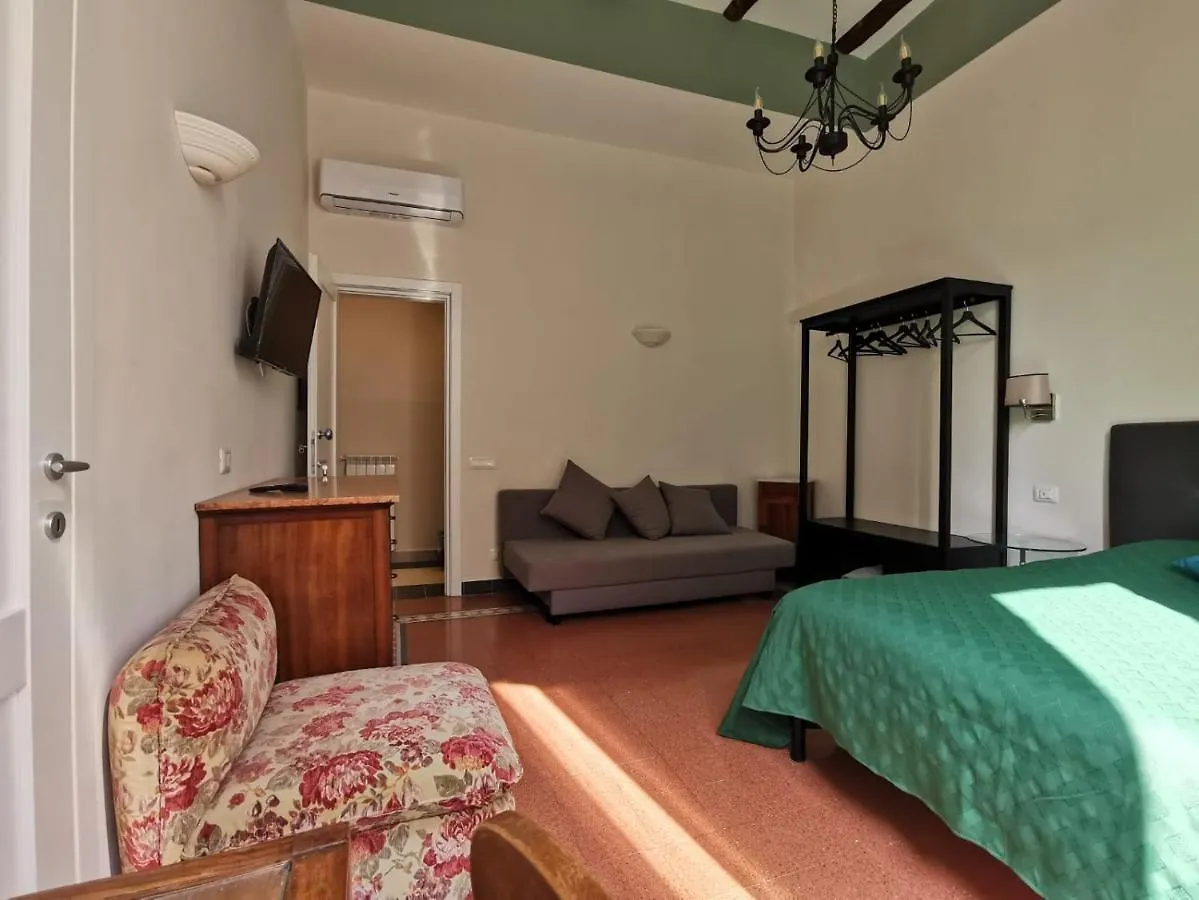 Bed & Breakfast Mergellina 121 Apartment'S Rooms Naples Italy