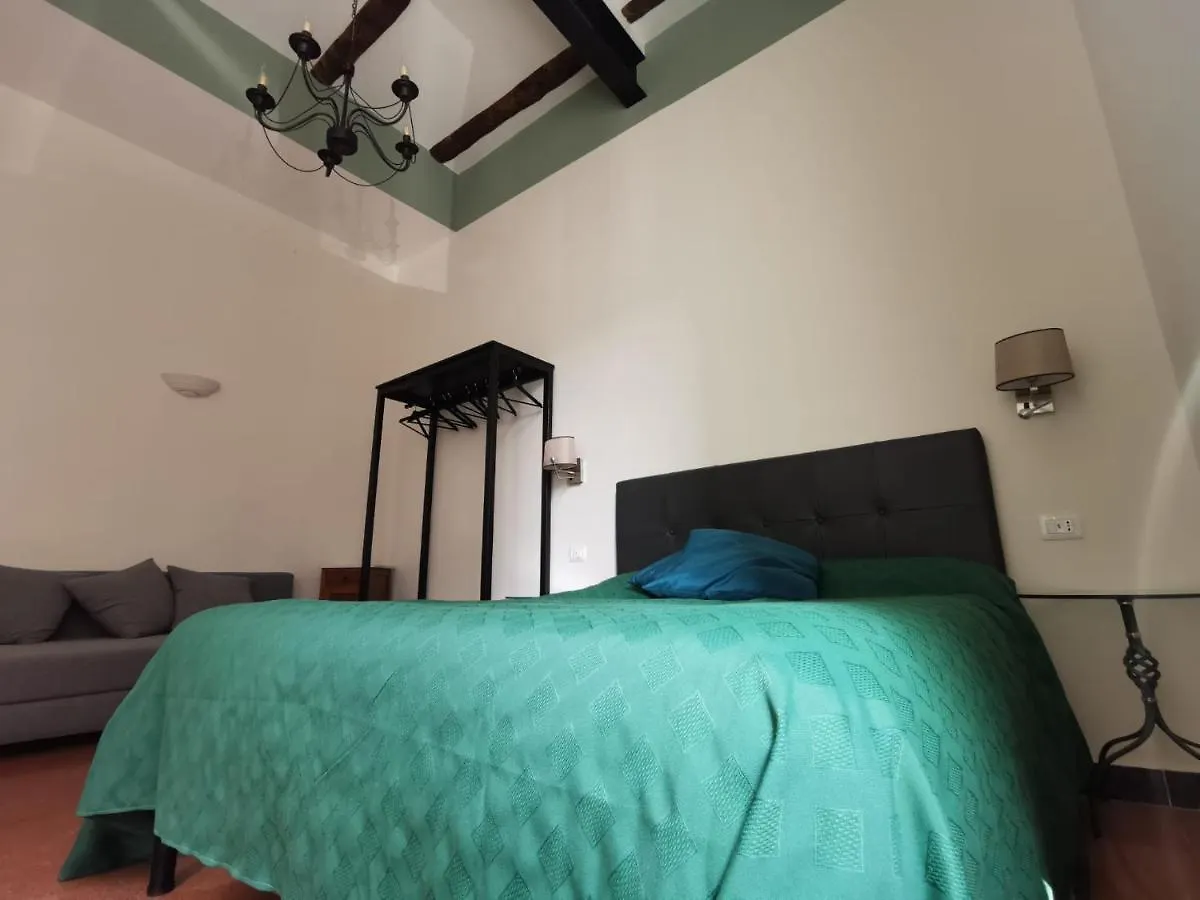Mergellina 121 Apartment'S Rooms 那不勒斯 0*,  意大利