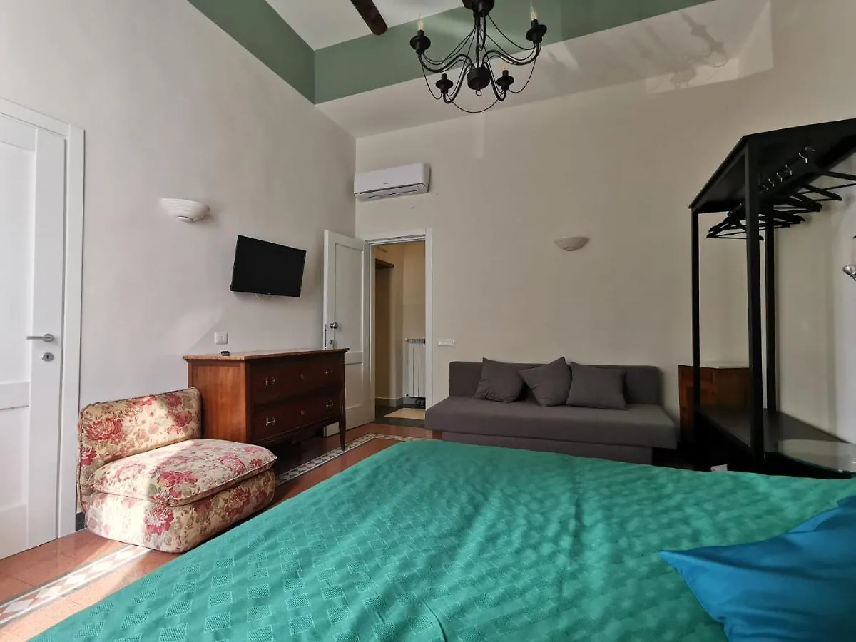 Mergellina 121 Apartment'S Rooms 那不勒斯 住宿加早餐酒店