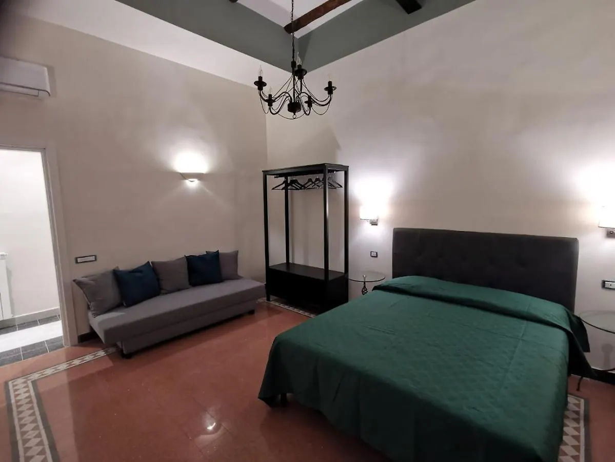 Mergellina 121 Apartment'S Rooms 那不勒斯 0*,
