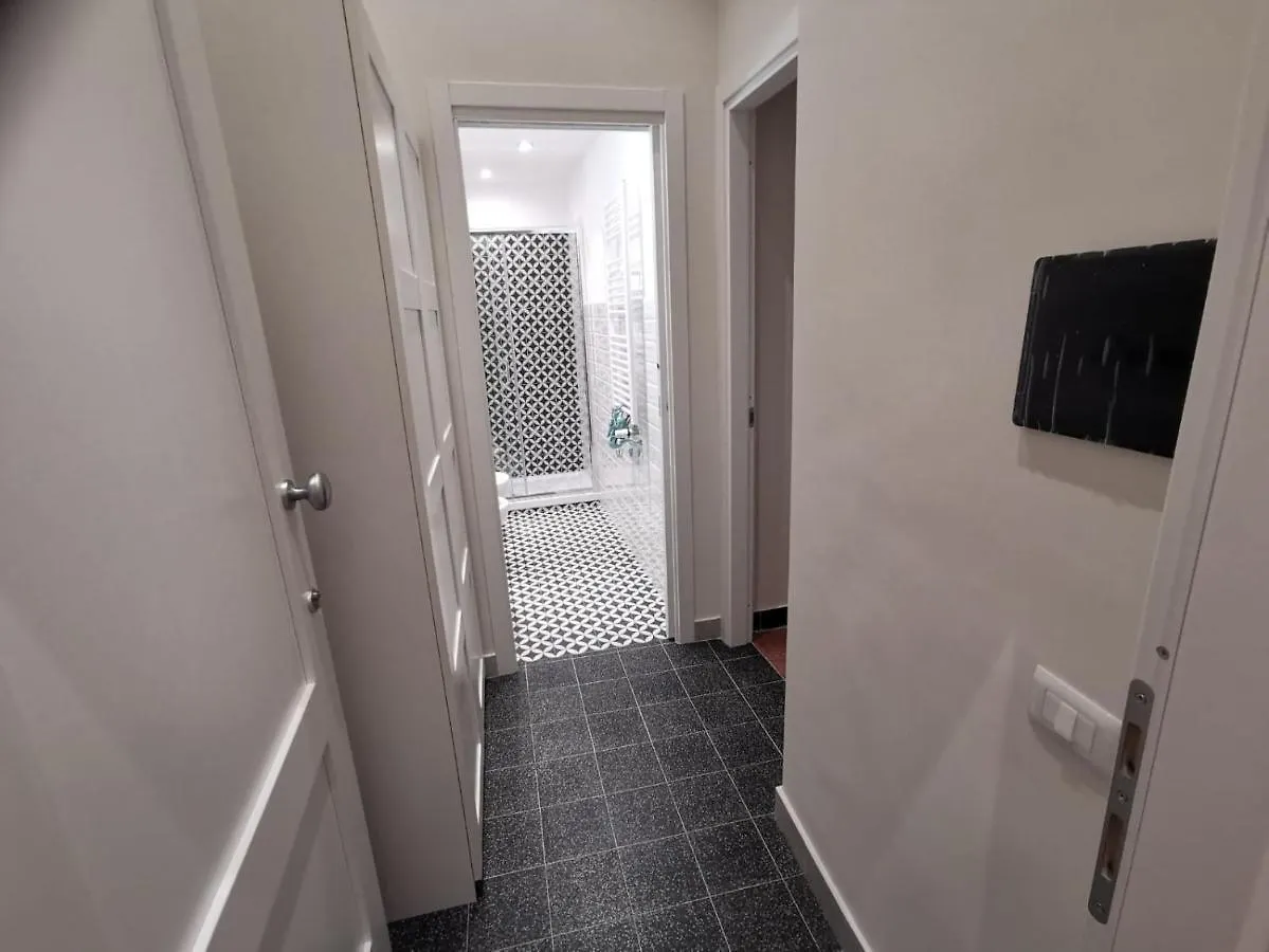 住宿加早餐酒店 Mergellina 121 Apartment'S Rooms 那不勒斯